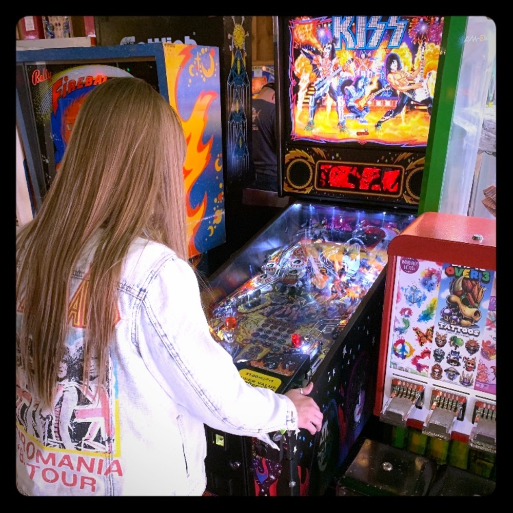 Meet your Posher, Cay